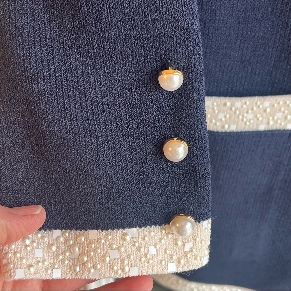 VTG St. John's Evening "The Knit Bling Cardigan" luxury Navy/Cream/Pearl Size 8 - Picture 5 of 13